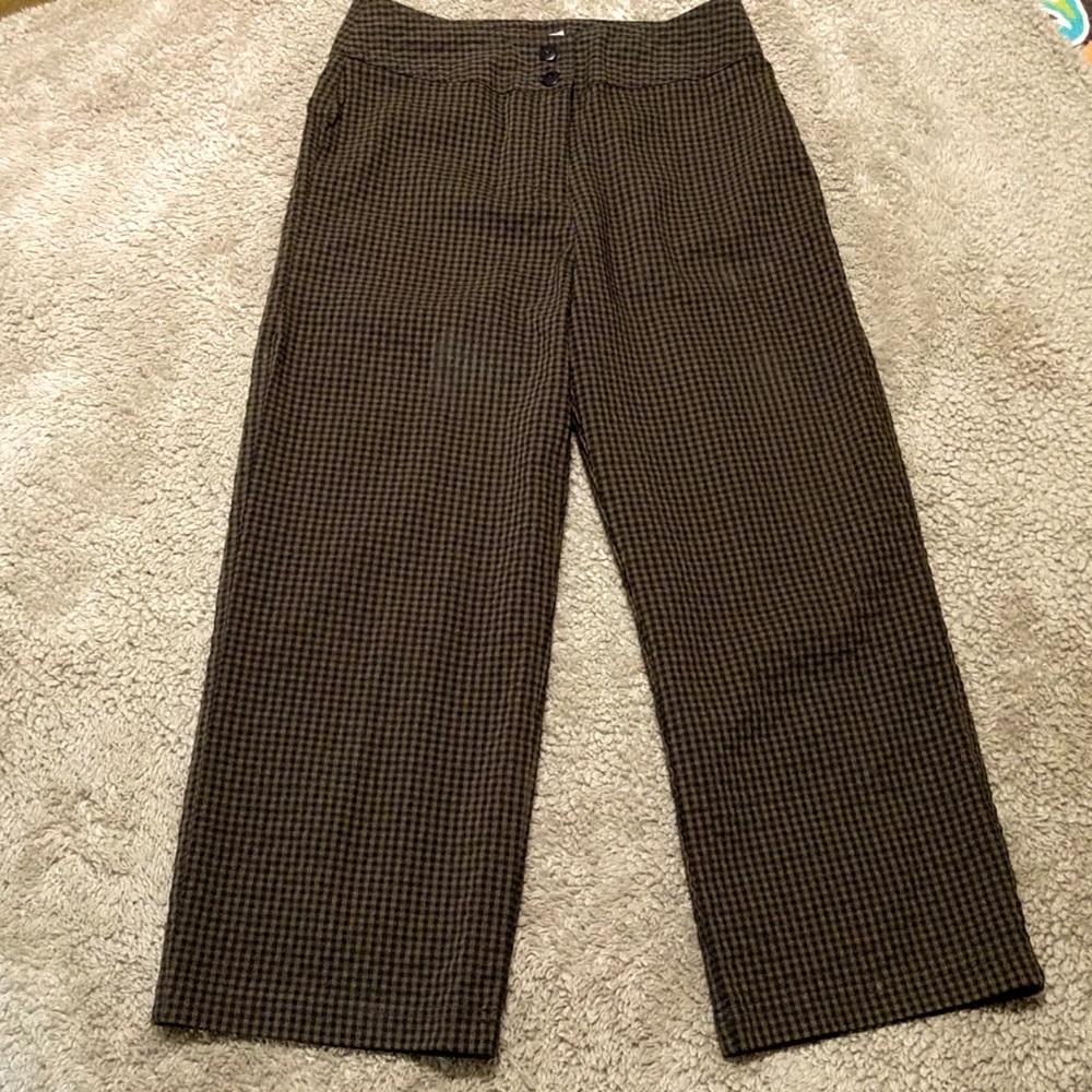 Chico’s Capris-Black & Brown. Size 0. Casual, office & evening attire.